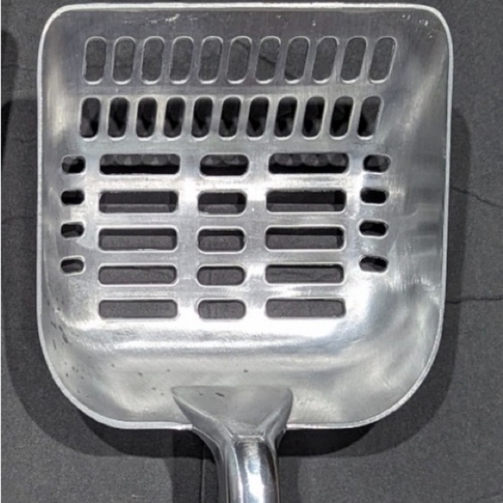 Cat litter scoopers, silver and white